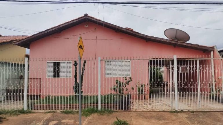 Casa com Terreno em Várzea Grande-MT | 136m² Construída |