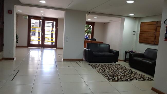 Cobertura Duplex de Frente com 101m² em Moinhos de Vento, Porto Alegre