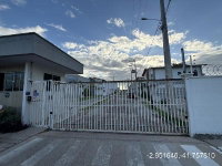 Casa com 2 quartos e 2 banheiros em condomínio, 59,73m² privativos