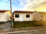 Casa com 2 quartos e 2 vagas em Içara/SC
