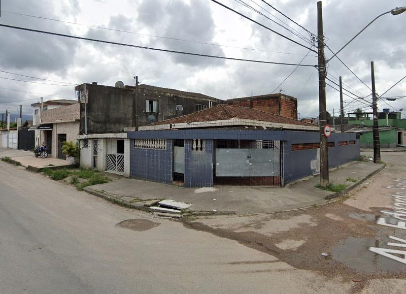Casa 103m² em São Vicente - Ocupada