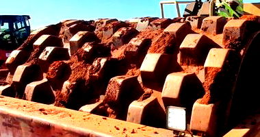 ROLO PÉ DE CARNEIRO DYNAPAC CA250PD