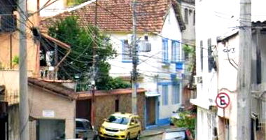 Casa de Vila na Rua Jorge Lossio, 59 - Tijuca