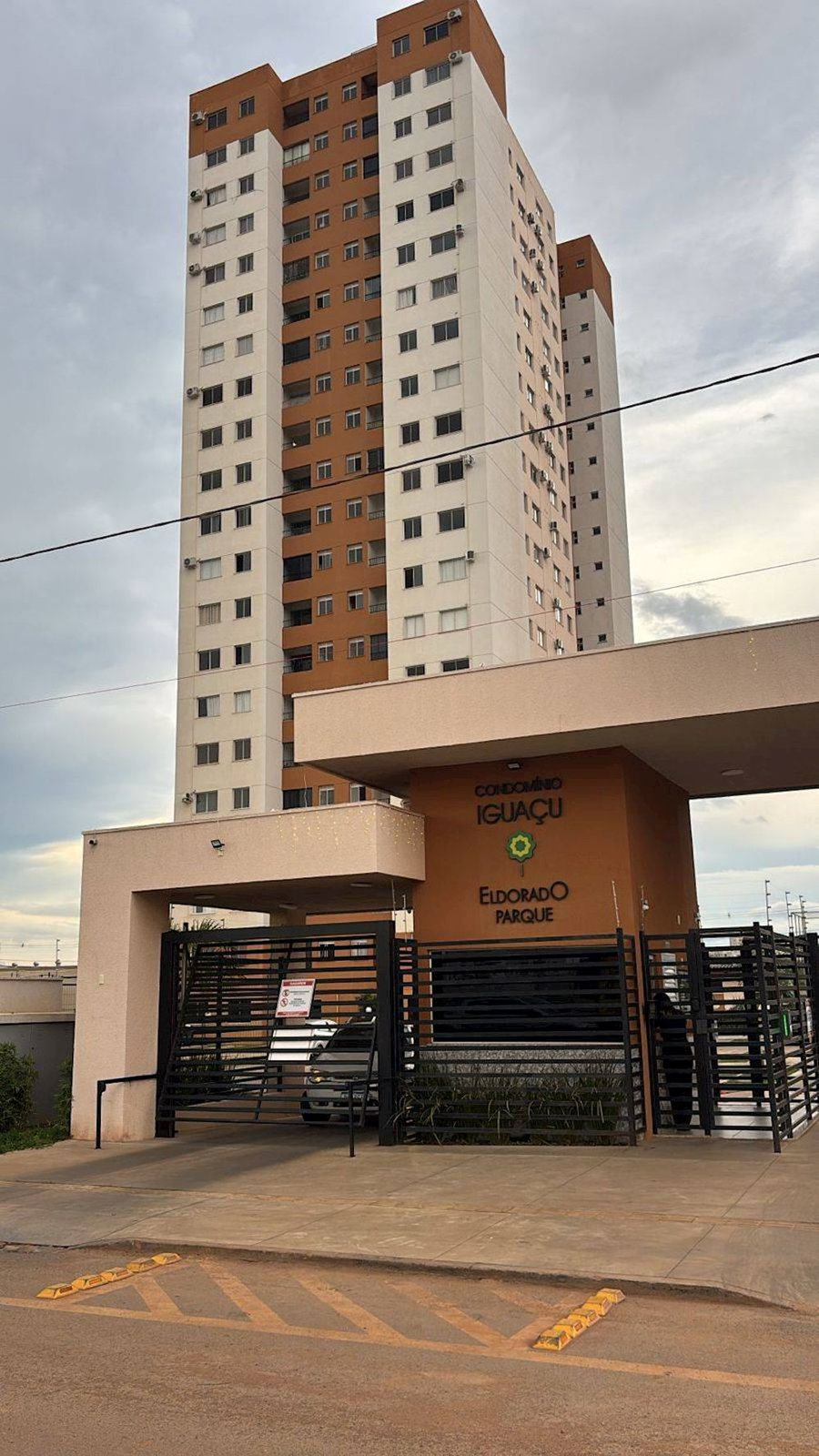 Apartamento com 2 quartos, 2 banheiros e 1 vaga de garagem