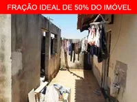 Casa com 2 dormitórios, garagem e 38,62m² de área construída