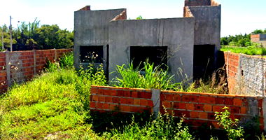 Casa com 62,15m² privativos e 200m² de terreno