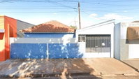 Casa com 104 m² de área construída, ocupada, com 200 m² de terreno
