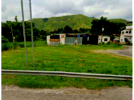 Terreno com galpão em precário estado