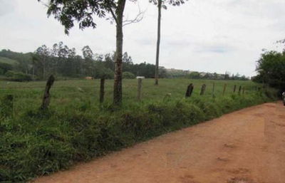 Terreno rural amplo com 30.000 m², ideal para investimento