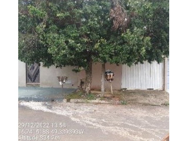 Casa em Goiânia com 3 quartos e 180m² de terreno