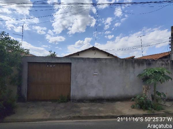 Casa com 2 quartos, 75m², 1 vaga, ocupada