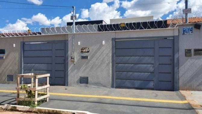 Casa em Condomínio com 3 Quartos em Goiânia