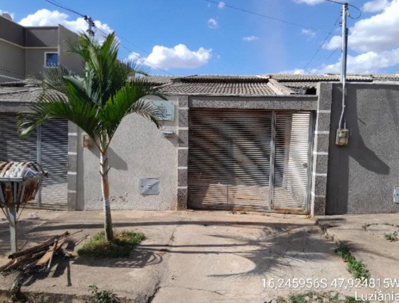 Casa em Luziânia com 3 quartos e 118m² de área total