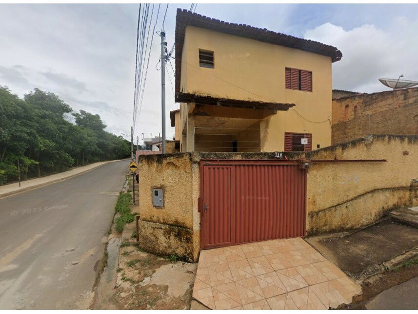 Casa Ocupada com 114,68m² em Vila Mariana - Paracatu/MG