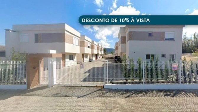 Casa em Condomínio 69m² com Box, imóvel ocupado