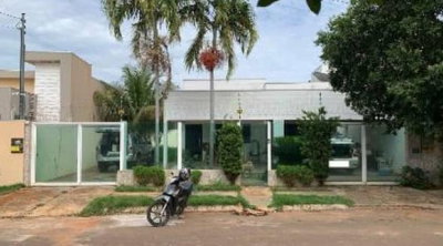 Casa Ocupada 206m² com Terreno 451m² em Rondonópolis