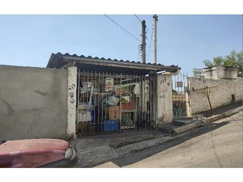 Casa com 2 quartos, 1 banheiro e 98,80m² de área construída