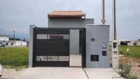 Casa ocupada com 75 m² construídos