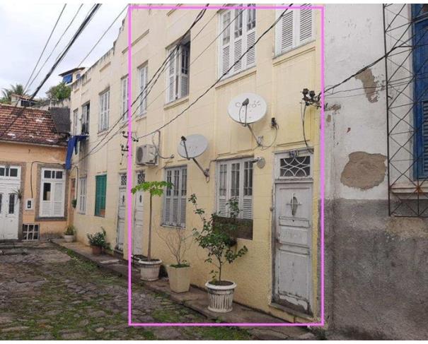 2 Casas com 2 quartos e 1 banheiro, área construída de 57m² e 63m²