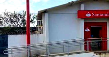 Ex-agência com 135 m² construídos
