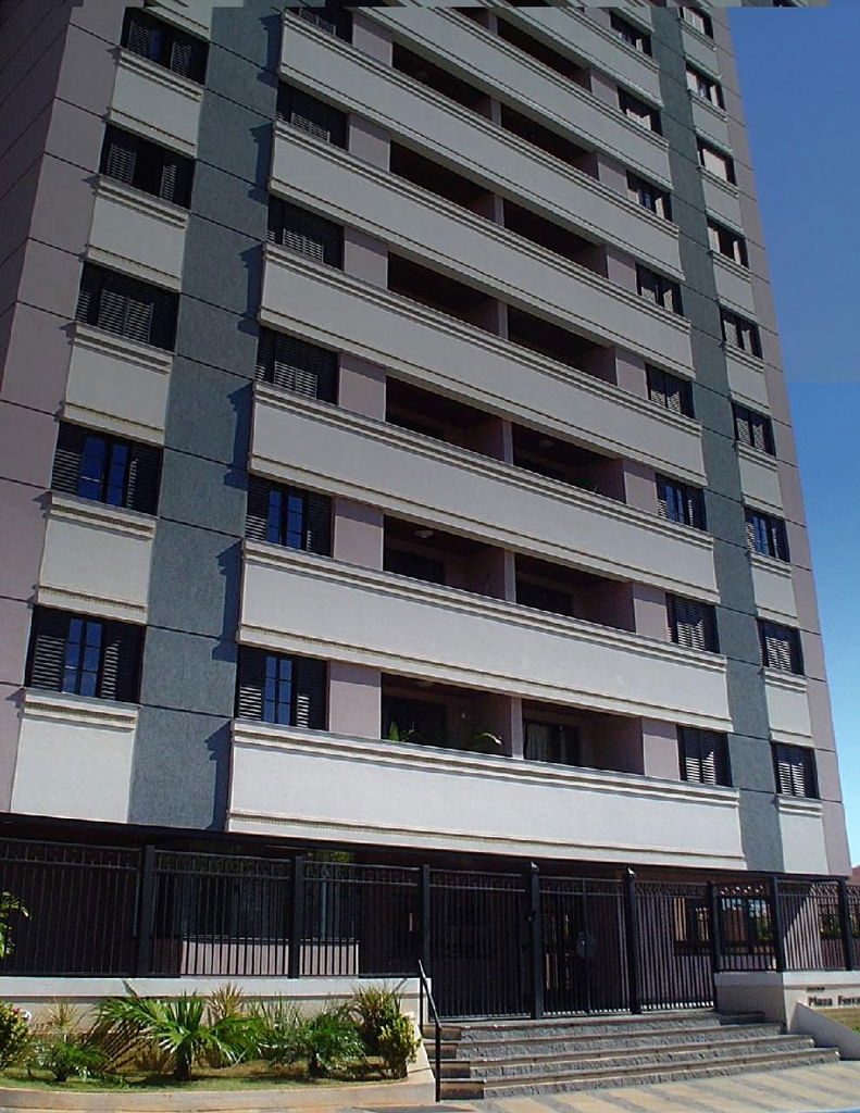 25% do Apartamento no Edifício Plaza Ferrarini com 2 Vagas