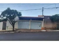 Casa ocupada com 48,16 m² e 200 m² de terreno