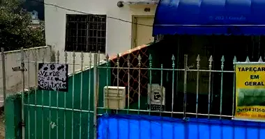 9 Casas com 385m² Construída em Leilão Judicial