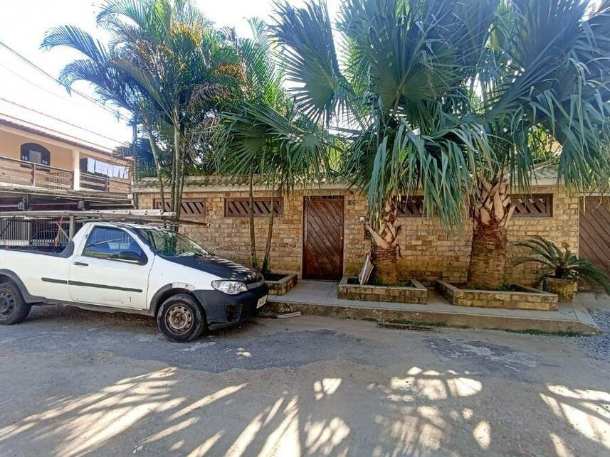 Casa Ocupada com 3 Vagas e 160m² em Magé/RJ