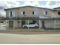 Casa ocupada com 403,49 m² construídos