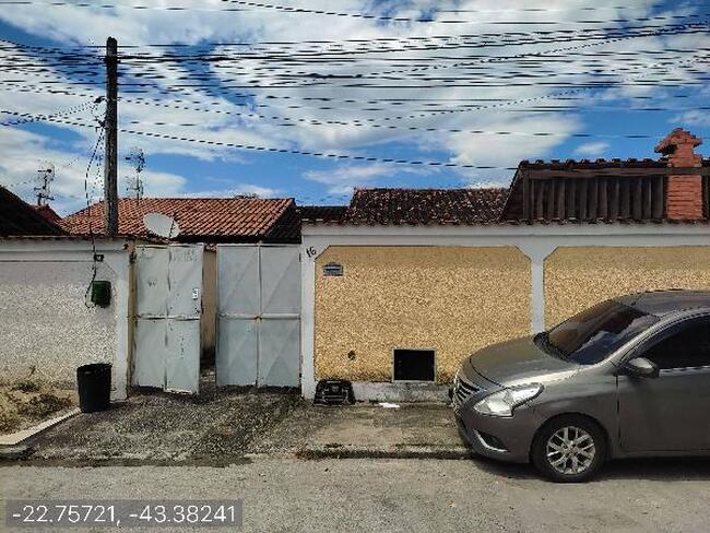 Casa em Belford Roxo com 2 quartos e 153m² de terreno