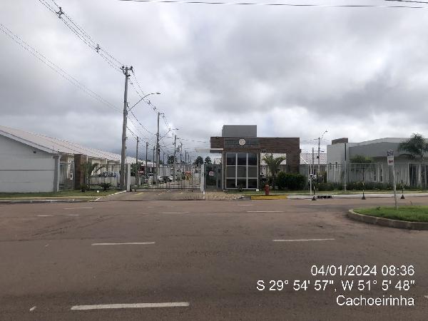Casa com 3 quartos, 2 banheiros, 2 vagas e 71,56m² privativos