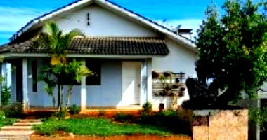 Terreno com casa desocupada em Pinhalzinho/SC