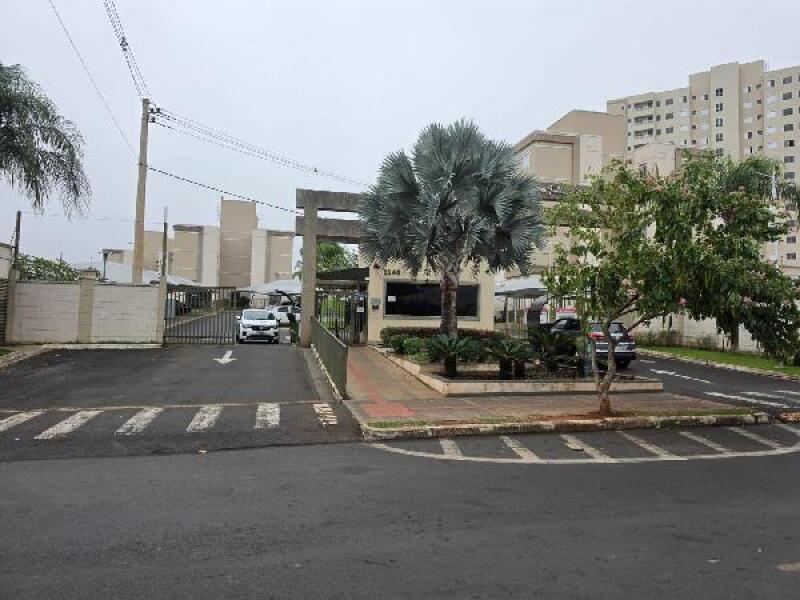 Apartamento com 2 Quartos e Vaga de Garagem em Uberlândia