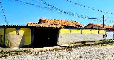 Casa com 2 Quartos e Área de Serviço em Maricá