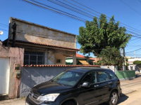 Casa ocupada com 70 m² construídos e 250 m² de terreno