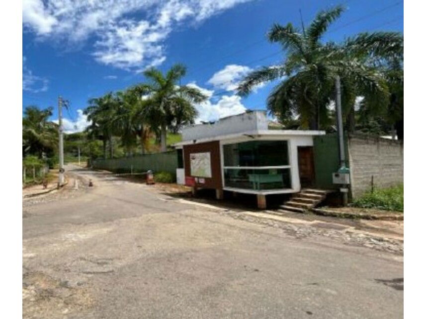 Terreno 3.308,40m² - Desocupado