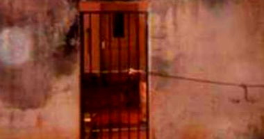 Terreno com casa e galpões, 2 banheiros, área construída 1.522m²