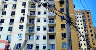 Apartamento em Belford Roxo com 2 quartos e 1 vaga