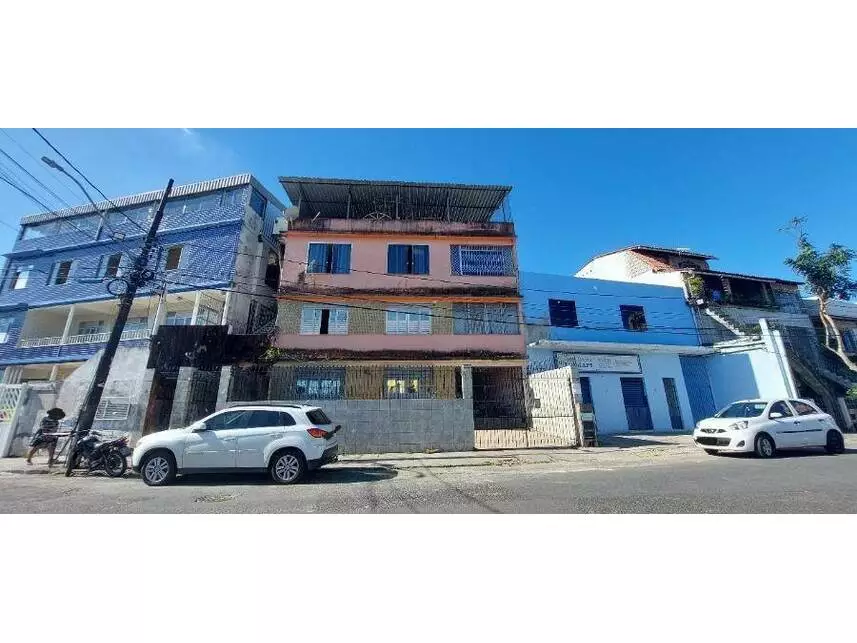 Apartamento em Leilão com 3 Quartos e 2 Banheiros em Salvador