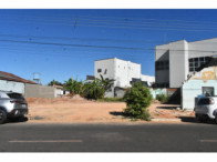 Espaçoso Terreno Comercial de 749m² sem Benfeitorias - Oportunidade Única!