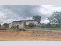 Casa em Condomínio com 4 Vagas e 333m²