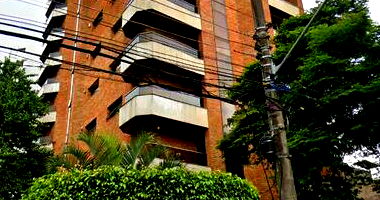 Luxuoso Apartamento Duplex com 5 Vagas em Indianópolis