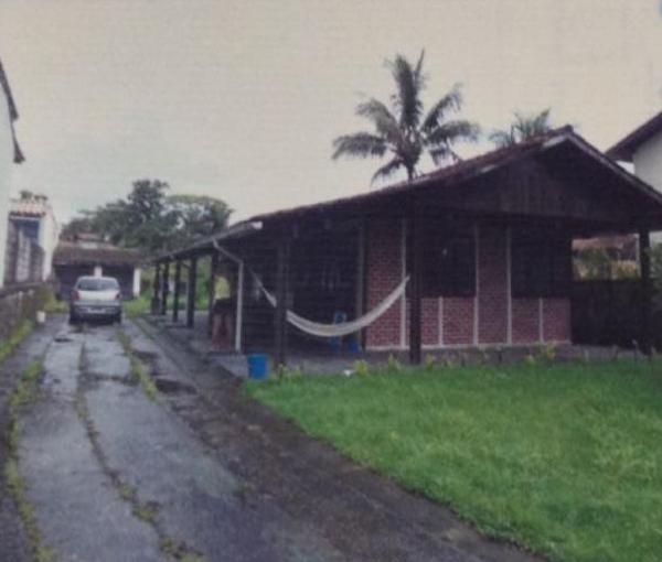 Casa em Bertioga com 2 quartos, 1 suíte e 162,68 m²