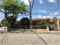 Casa com 4 dormitórios, 2 banheiros e 391,40m² de terreno