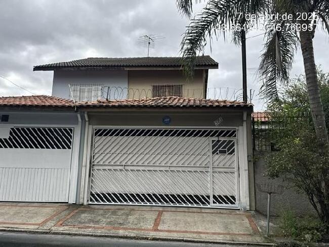 Casa com 3 quartos e 100,92 m² de área construída