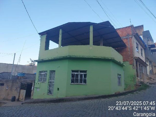 Casa com 2 quartos em Carangola - MG