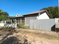 Casa 170m² com piscina, terreno 360m², desocupada