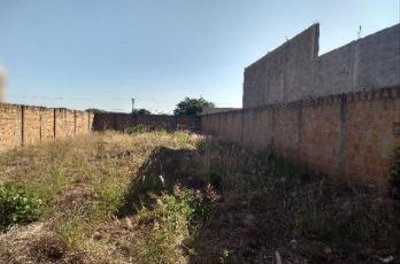 Terreno Urbano com 300m² em Araraquara-SP