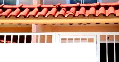 Casa aconchegante com 3 quartos, 3 banheiros e 1 vaga, pronta para morar