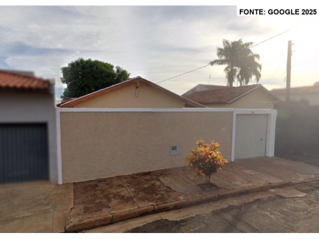 Casa com 2 quartos, 1 banheiro e 250m² de terreno